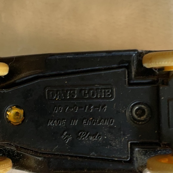 Coca Cola Yellow and Black Vintage Toy Truck - Picture 5 of 5